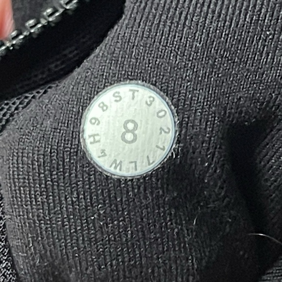 Lululemon Define Jacket Black (Second Release) 2015 Style: W4H98S $118 Luon Sz 8 - Picture 7 of 7